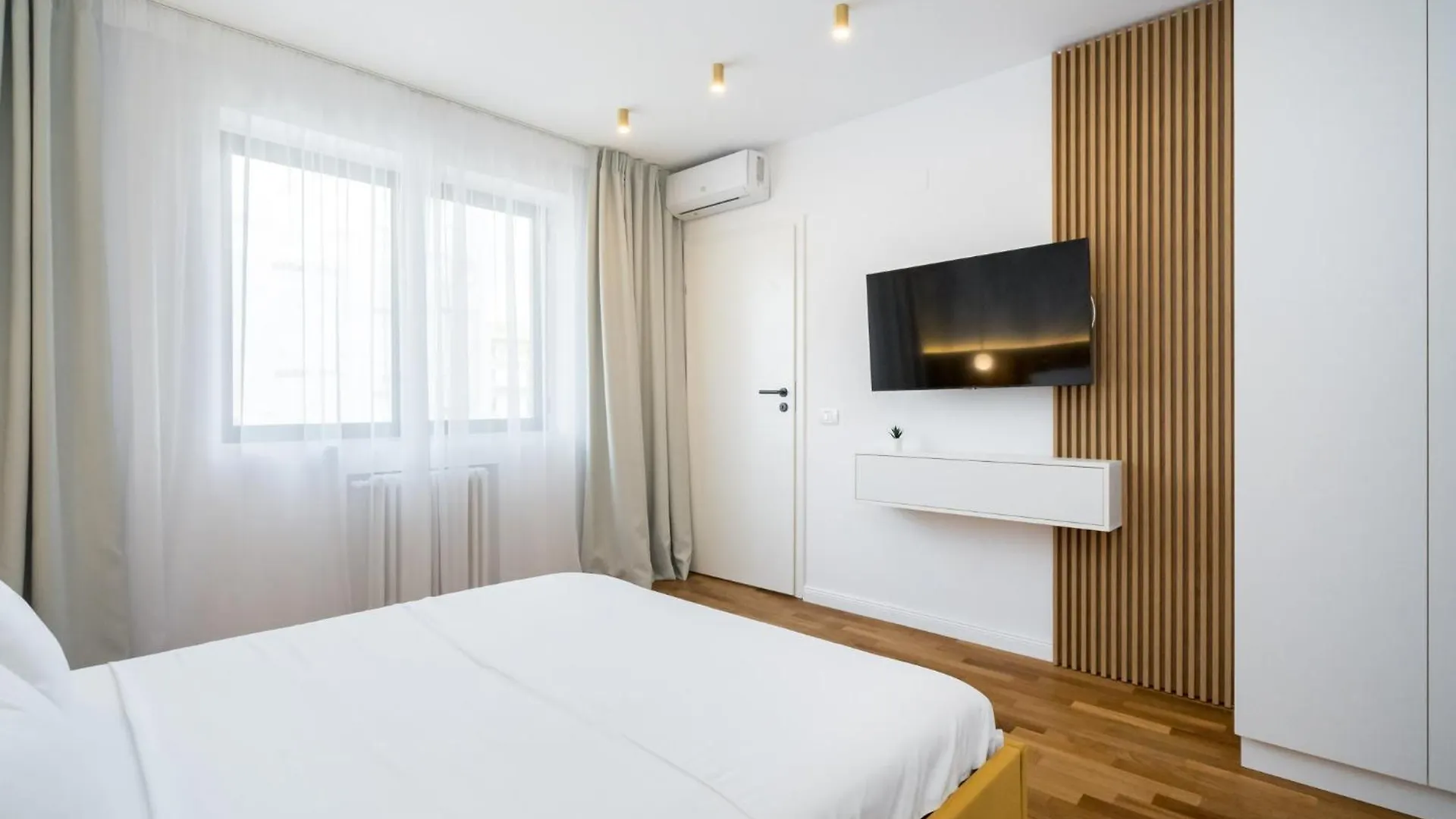 The Artist Center Apartment Bucharest Romania