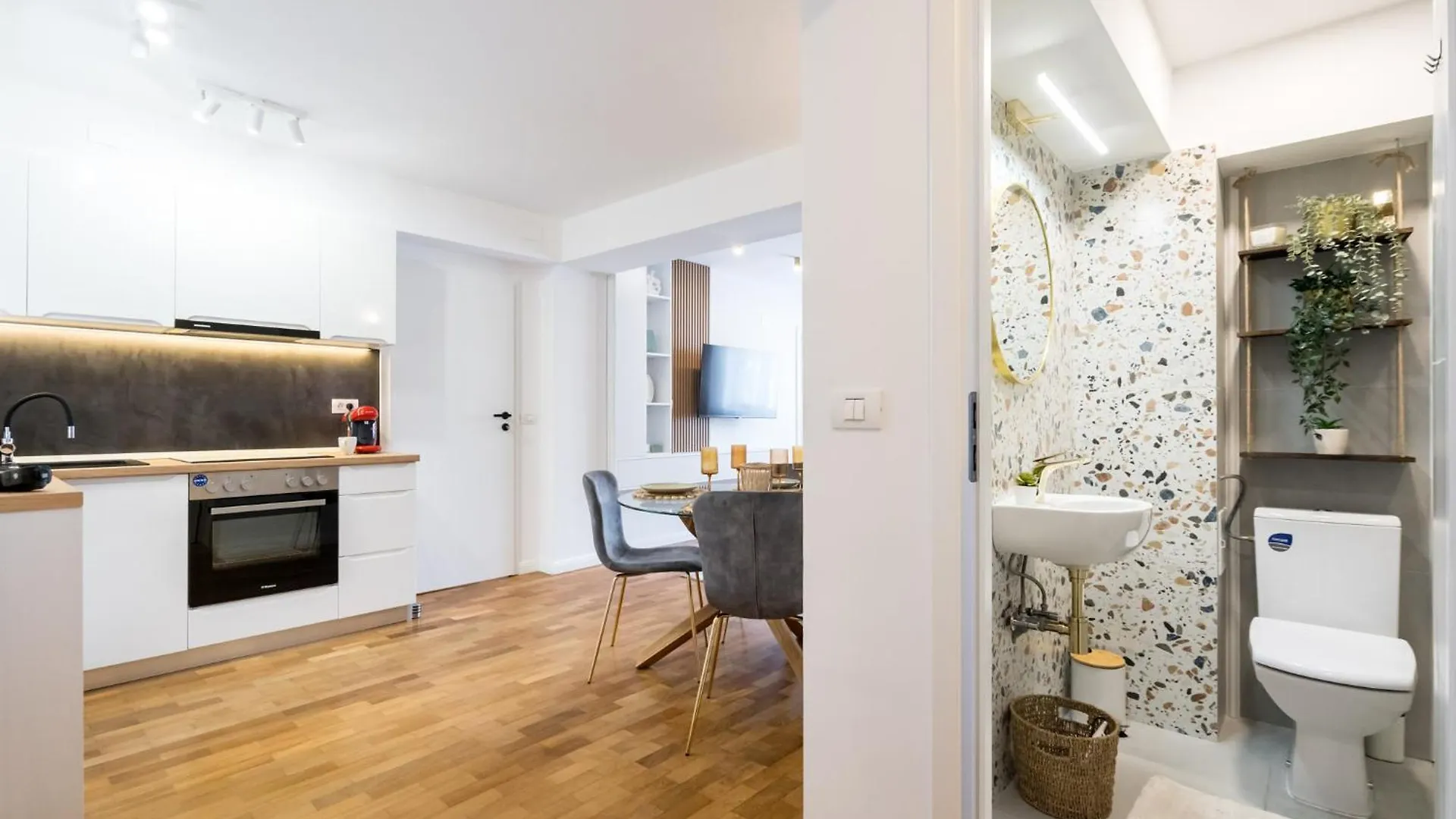 The Artist Center Apartment Bucharest 0*,