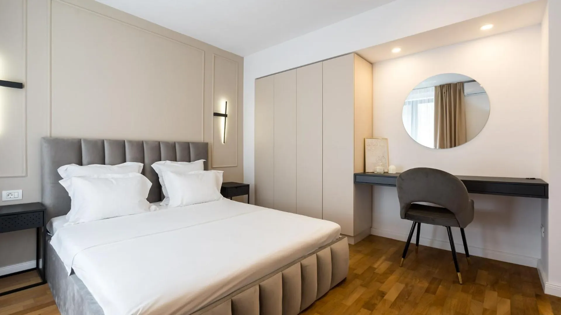 The Artist Center Apartment Bucharest